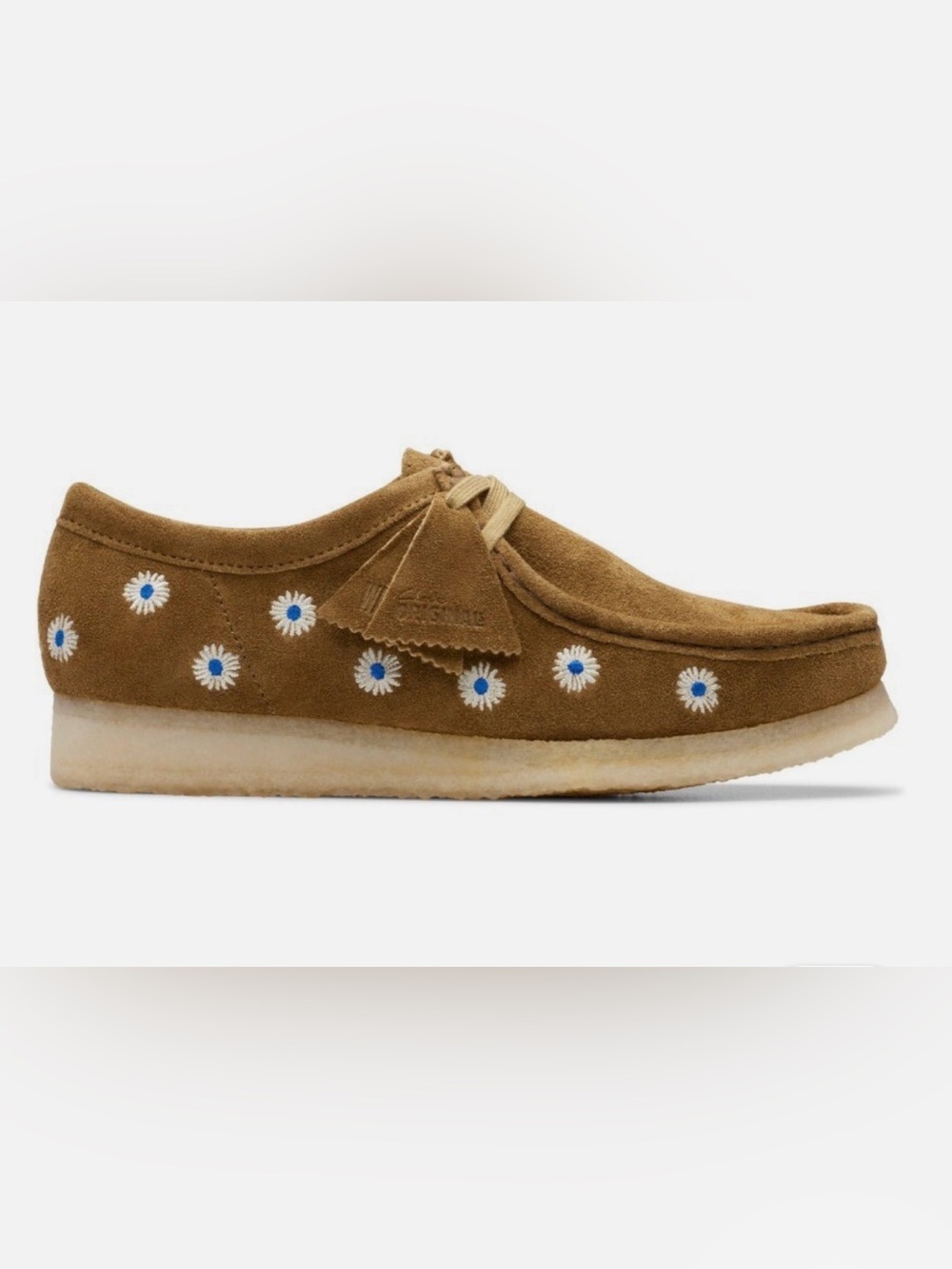 Clarks Daisy-Embroidered Suede Wallabee Shoe Size 10